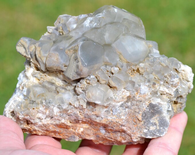 Calcite 922 grams - Lompret quarry, Lompret, Chimay, Hainaut, Wallonia, Belgium
