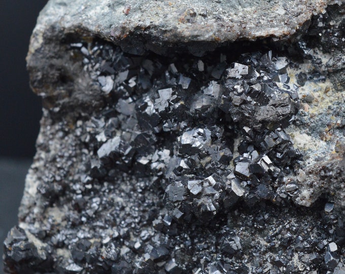 Sphalerite 260 gr - lustrous crystals cluster - Saint-Laurent-le-Minier, Gard, Occitanie, France