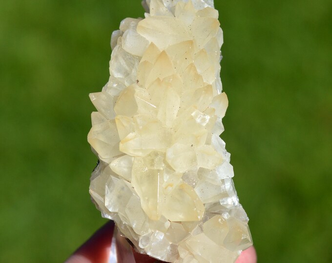 Calcite 81 grams - Limestone quarry, Limont-Fontaine, Maubeuge, Avesnes-sur-Helpe, Nord, Hauts-de-France, France