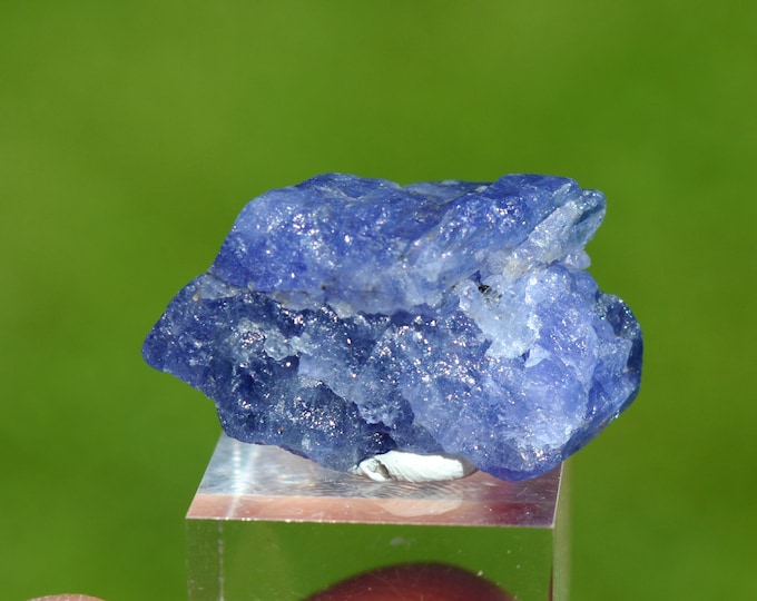 Tanzanite 9 grams - Merelani Hills, Lelatema Mountains, Simanjiro District, Manyara Region, Tanzania