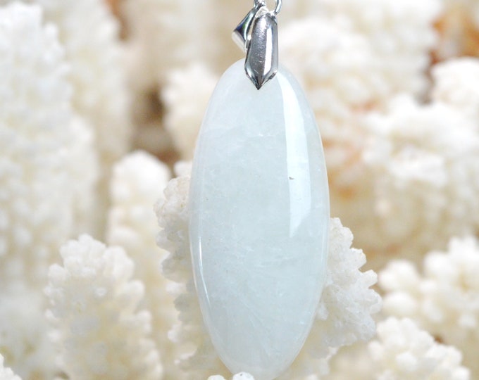 Prehnite 44 carats - natural stone cabochon pendant - Italy / FM36 - RARE