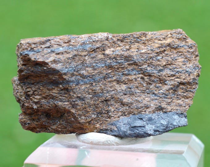 Enstatite var. Bronzite 50 grams - Mangabal I intrusion, Sanclerlândia, Goiás, Brazil