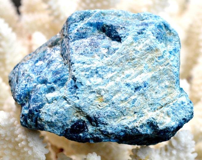 Blue apatite - 415 grams - Betroka, Anosy, Madagascar