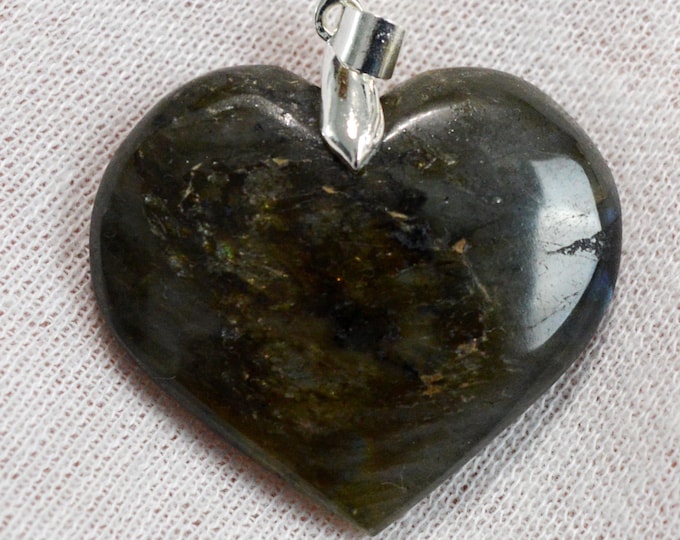 Labradorite 88 carats - pendentif cabochon pierre naturelle - Madagascar / FV83