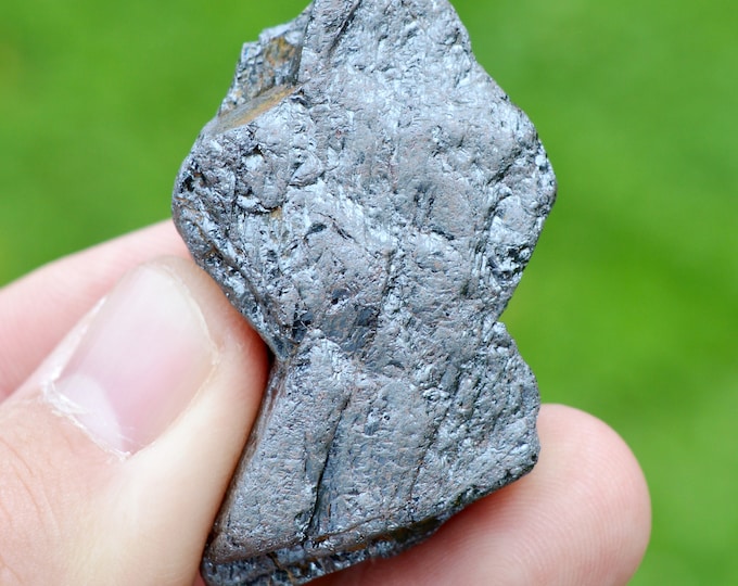Floating Rutile crystal 69 grams - Ikalamavony, Fianarantsoa, Madagascar