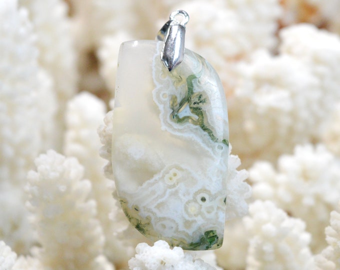 39 carat moss agate - natural stone cabochon pendant - Indonesia / FA10