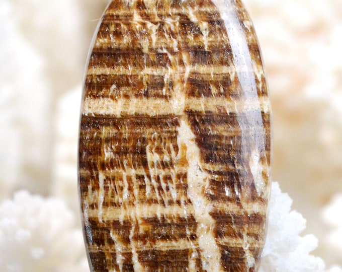 51 carat zoned aragonite - natural stone cabochon pendant - Peru / AZ35