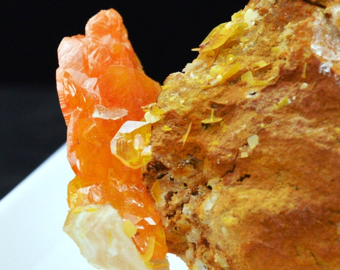 Wulfenite 68 grams - Mibladen mining district, Morocco