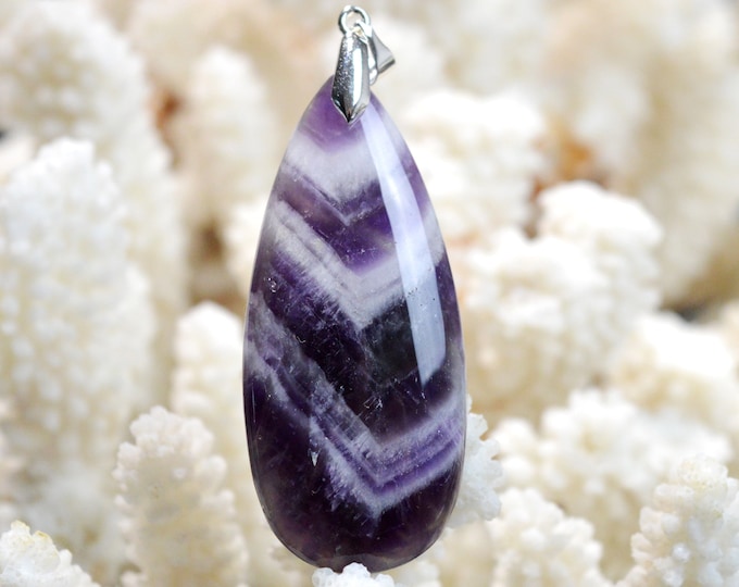72 carat chevron amethyst - natural stone cabochon pendant - India / FN86