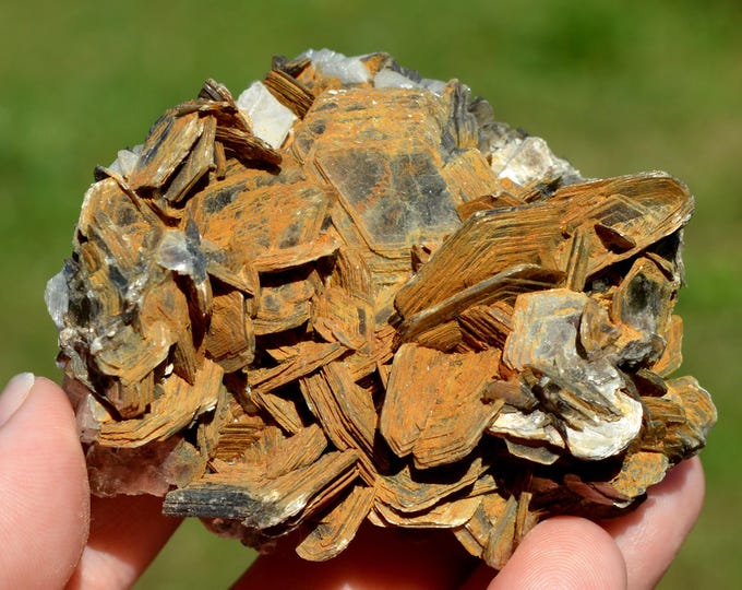 Muscovite 185 grams - Malakialina pegmatite, Fitampito, Ikalamavony District, Haute Matsiatra, Madagascar