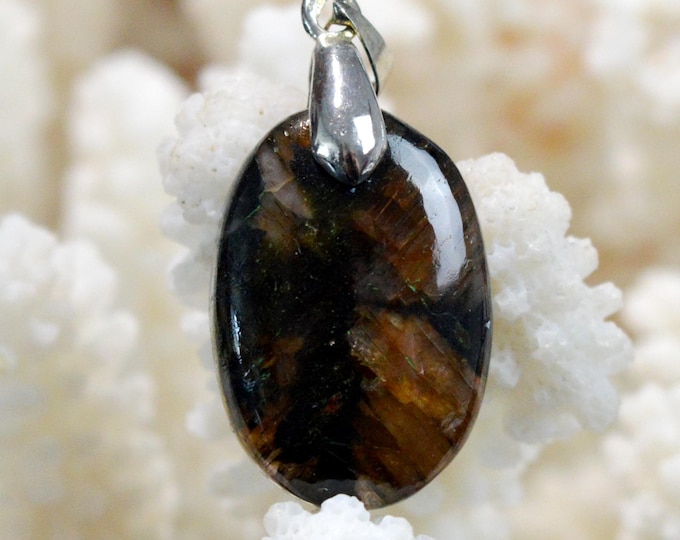 Chiastolite 32 carats - natural stone cabochon pendant - USA / GB86