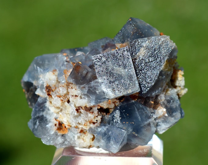 Fluorite 45 grams - Chavaniac-Lafayette, Brioude, Haute-Loire, Auvergne-Rhône-Alpes, France