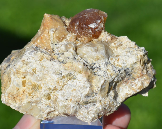Calcite 129 grams - Challans, Les Sables-d'Olonne, Vendée, Pays de la Loire, France