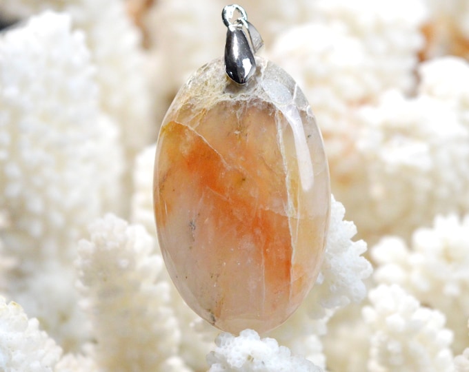 Carnelian 73 carats - natural stone cabochon pendant - Madagascar / FD85