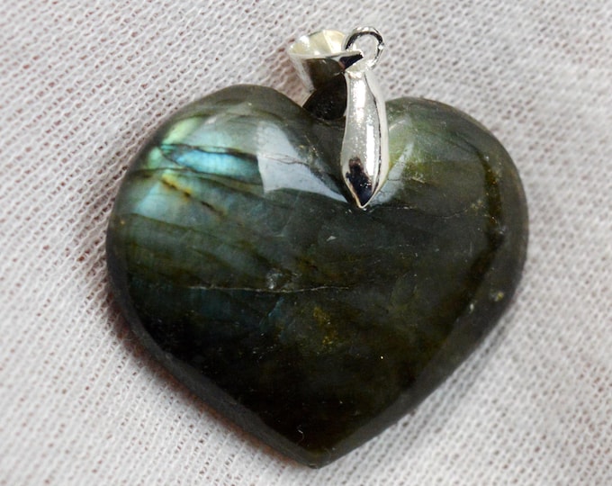 Labradorite 79 carats - pendentif cabochon pierre naturelle - Madagascar / FV89