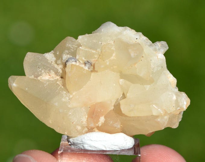Calcite 22 grams - Limestone quarry, Limont-Fontaine, Maubeuge, Avesnes-sur-Helpe, Nord, Hauts-de-France, France