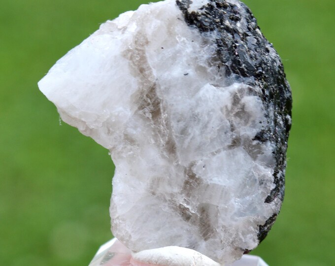 Albite var. Peristerite & Phlogopite 31 grams - Madagascar