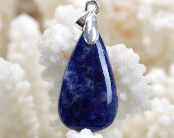 14 carat sodalite - natural stone cabochon pendant - Namibia / FT70