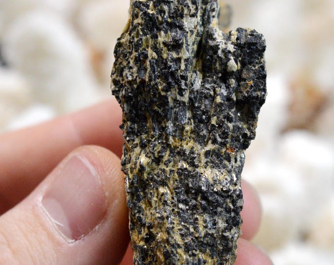 Tourmaline var. Schorl & Schist 84 grams - Orvault, Nantes, Loire-Atlantique, Pays de la Loire, France
