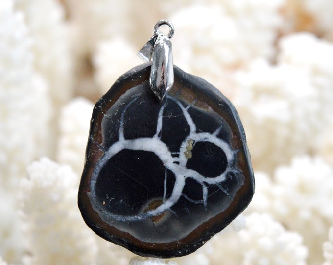 Septaria 71 carats - natural stone half geode pendant - Morocco / FO52
