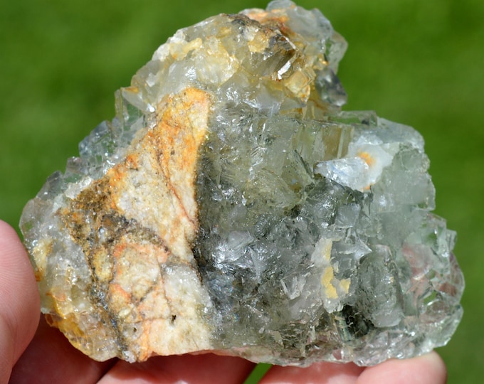 Fluorite 284 grams - Xianghuapu Mine, Xianghualing Sn-polymetallic ore field, Linwu Co., Chenzhou, Hunan, China