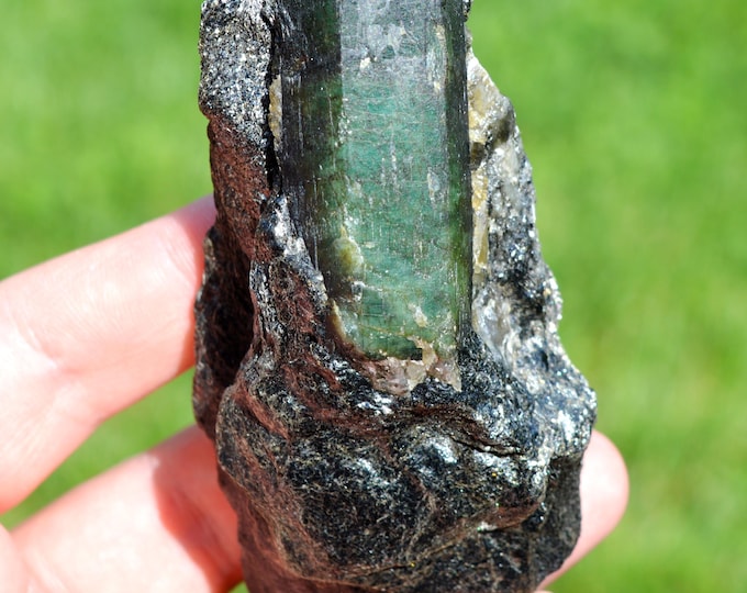 Beryl var. Emerald & Biotite Schist 214 grams - Carnaíba mining district, Pindobaçu, Bahia, Brazil