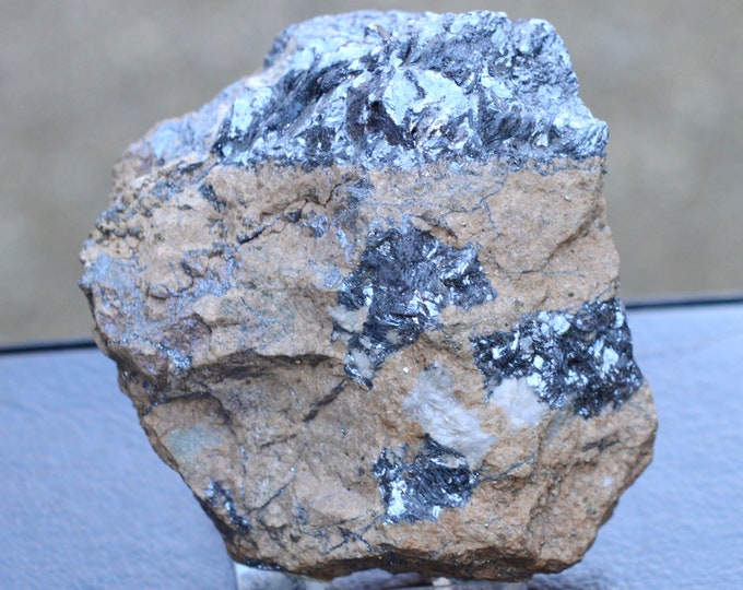 Hematite var. specularite 582 grams - Bou Azzer mining district, Drâa-Tafilalet Region, Morocco