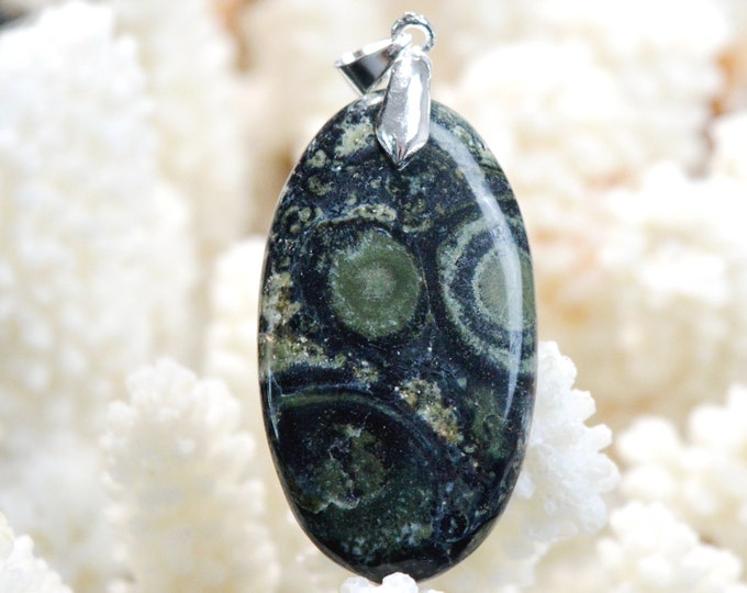 Rhyolite 50 carats - natural stone cabochon pendant - Iceland / EU50