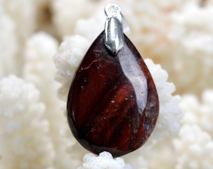 29 carat bull's eye - natural stone cabochon pendant - South Africa / ES69
