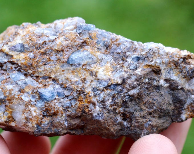 Fluorite 117 grams - Pont de Grazelle, Paulinet, Albi, Tarn, Occitanie, France