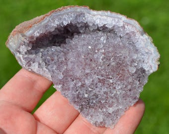 Amethyst 253 grams - Sidi Rahal, El Kelaâ des Sraghna Province, Marrakesh-Safi Region, Morocco