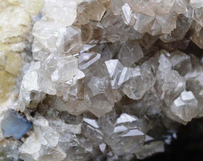 Quartz on fluorite - 1424 grams - Maxonchamp, Remiremont, Vosges, France
