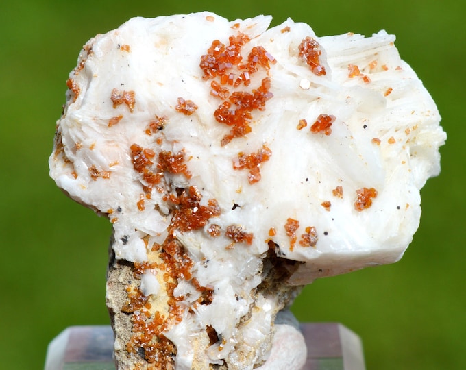 Vanadinite & Baryte 76 grams - Mibladen mining district, Midelt Province, Drâa-Tafilalet Region, Morocco