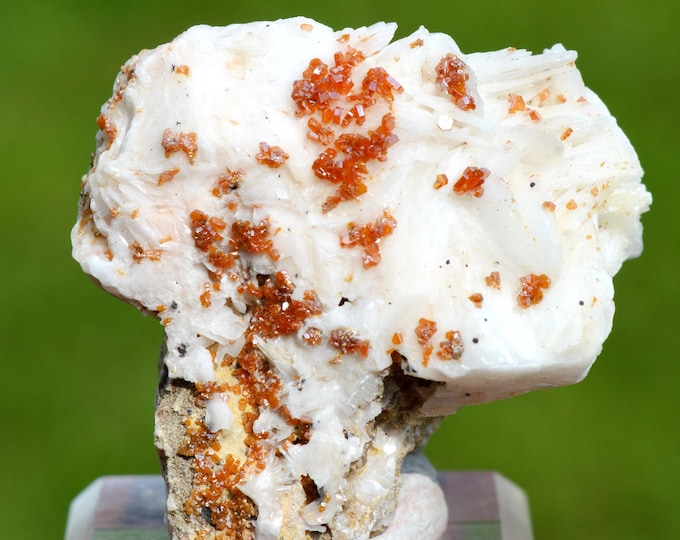 Vanadinite & Barite 76 grams - Mibladen mining district, Midelt Province, Drâa-Tafilalet Region, Morocco