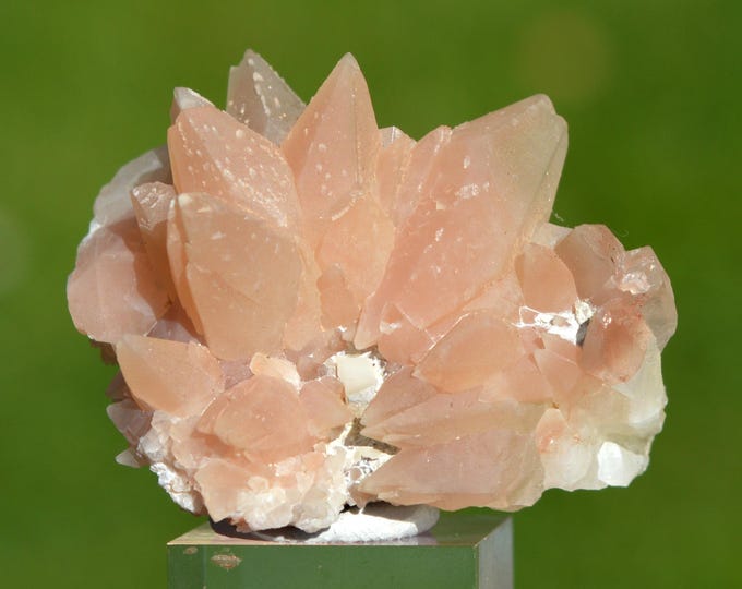 Calcite 32 grams - Limestone quarry, Limont-Fontaine, Maubeuge, Avesnes-sur-Helpe, Nord, Hauts-de-France, France