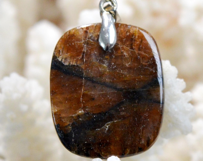 Chiastolite 31 carats - natural stone cabochon pendant - USA / GB78