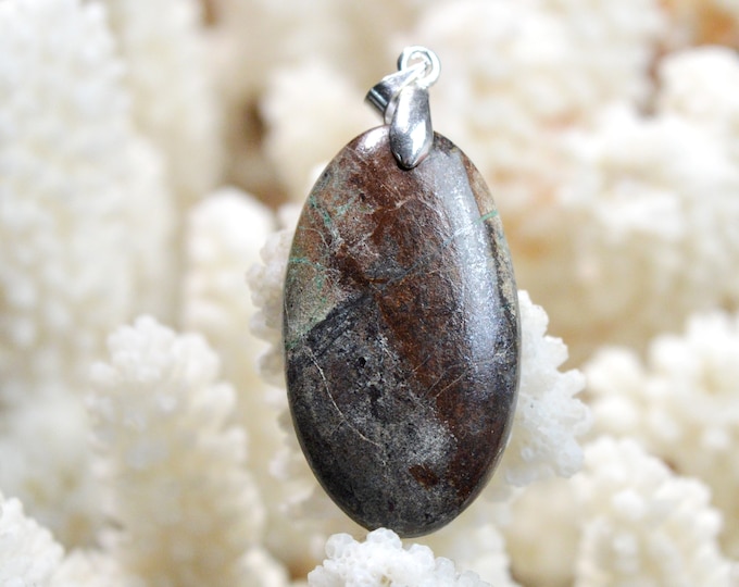 Sonora 38 carat natural stone cabochon pendant - Mexico / EC35