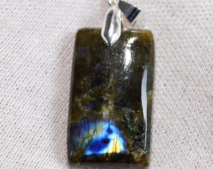 45 carat Labradorite - natural stone cabochon pendant - Madagascar / FZ24