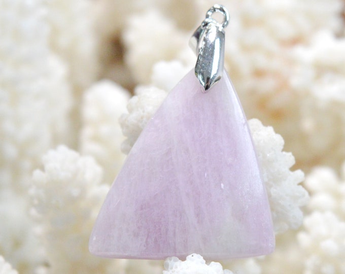 Kunzite 40 carats - natural stone cabochon pendant - Pakistan / FL34