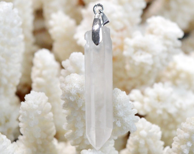 38 carat Quartz Point - natural stone crystal pendant - Madagascar / FA80