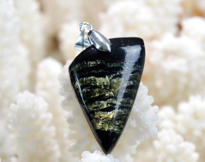 Serpentine 37 carats - natural stone cabochon pendant - Italy / FM28 - RARE