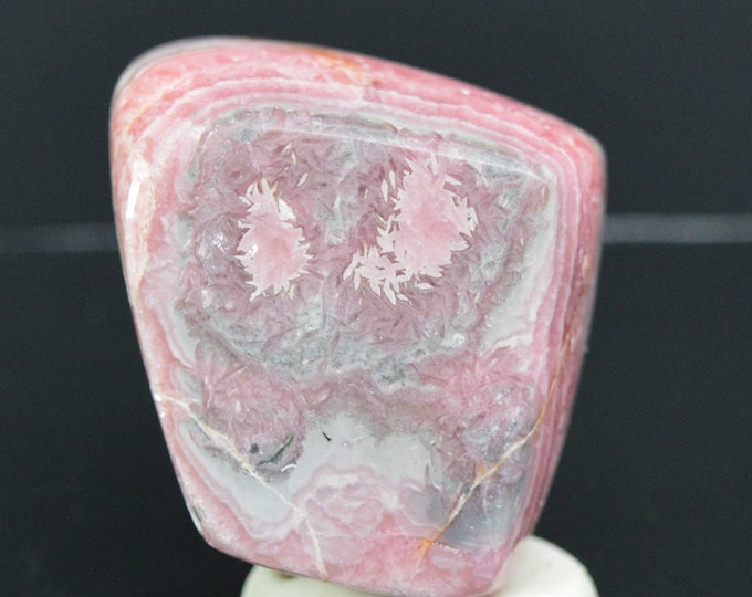 Rhodochrosite with manganese 94.6 grams - Rhodochrosite with manganese