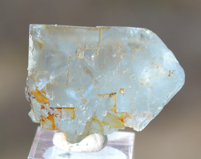 Fluorite 20 grams - Brioude, Haute-Loire, Auvergne-Rhône-Alpes, France