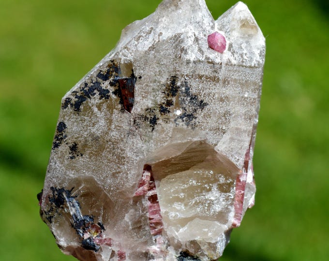 Quartz & Tourmaline 214 grams - Tsarafara Sud, Sahatany Valley, Ibity, Antsirabe II District, Vakinankaratra, Madagascar