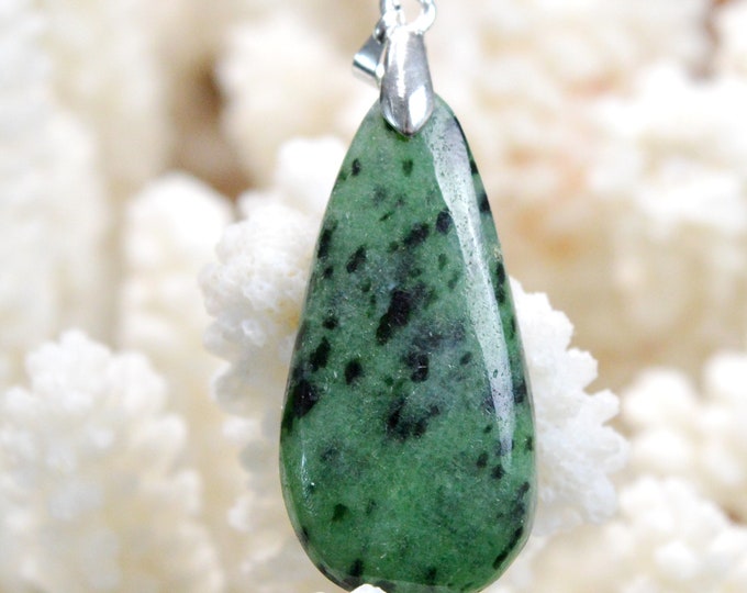 34 carat Zoisite - natural stone cabochon pendant - Tanzania // DQ57