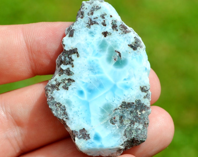 Pectolite var. Larimar 30 grams - Filipinas Larimar Mine, Los Checheses, Sierra de Baoruco, Barahona Province, Dominican Republic