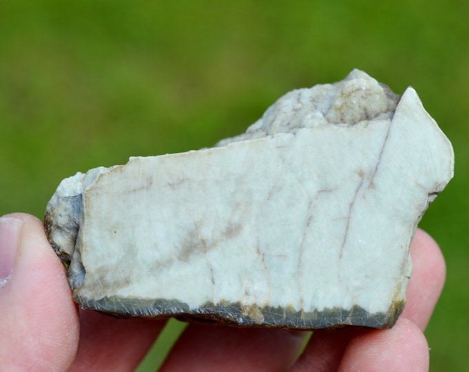 Feldspar in shale 137 grams - Col de Sarennes, Clavans-en-Haut-Oisans, Isère, Auvergne-Rhône-Alpes, France