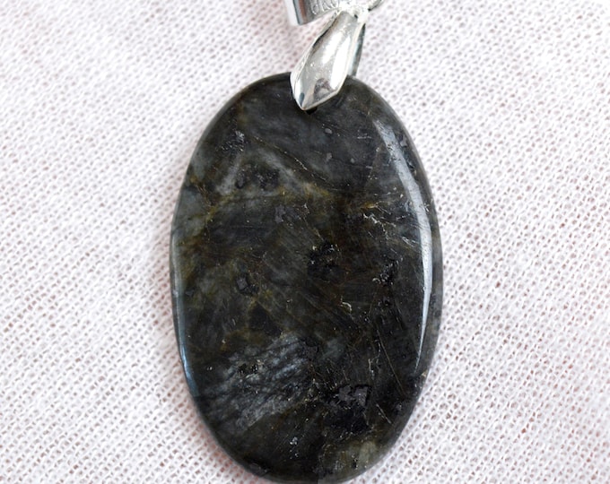 Larvikite 38 carats - natural stone cabochon pendant - Norway // DP87