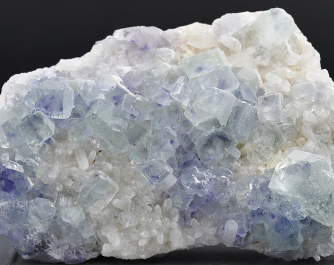 Fluorite & quartz - 747 grams - Hunan, China