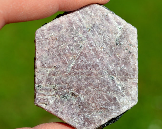 Corundum var. ruby 158 grams - Gogogogo, Ampanihy, Atsimo-Andrefana, Madagascar